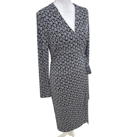 Ann taylor jersey knit navy blue and White leaf print Wrap Dress size 12T - Picture 2 of 10